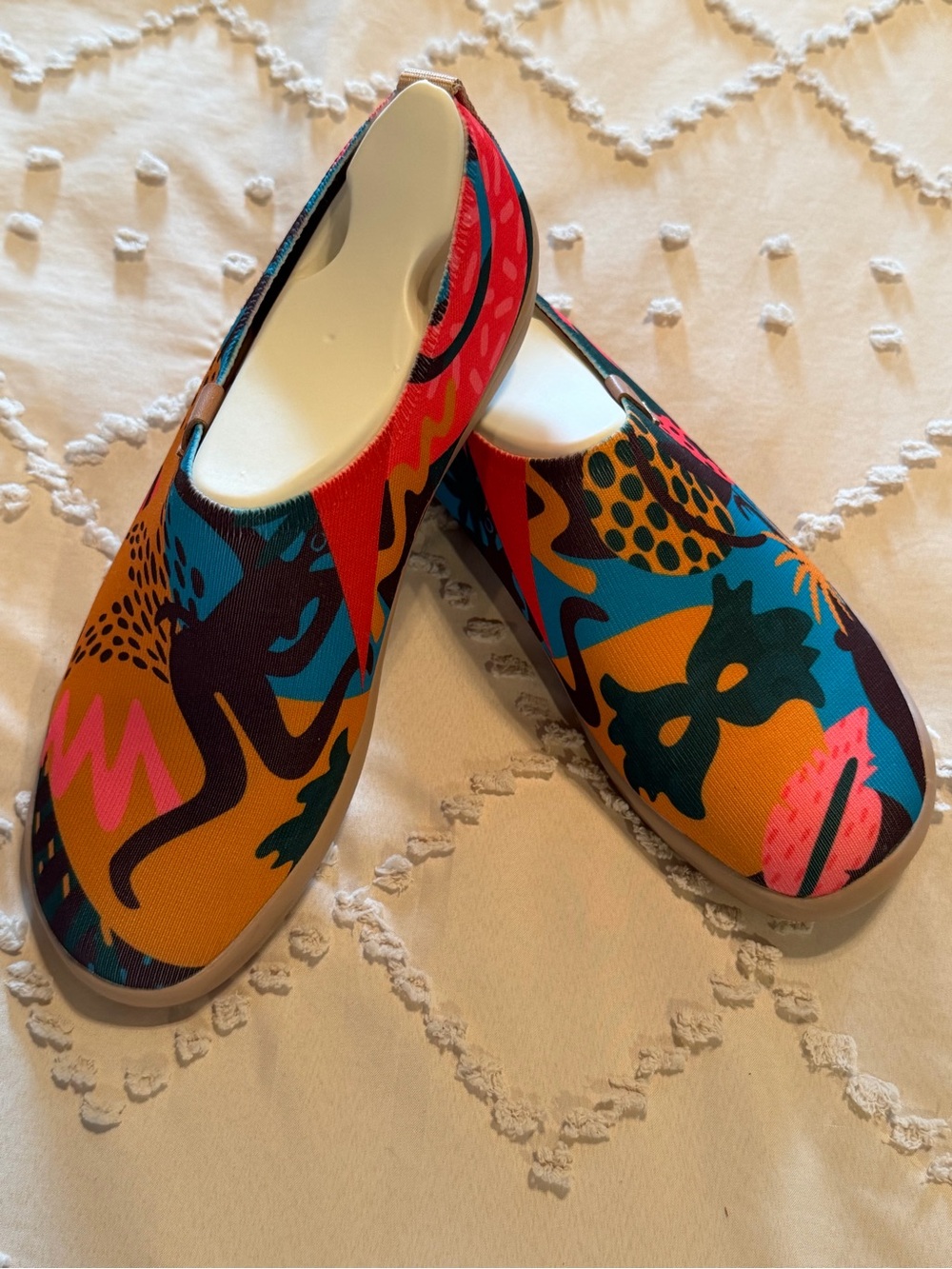 UIN Vibrant Multicolor Slip-On Women's Shoes 8.5